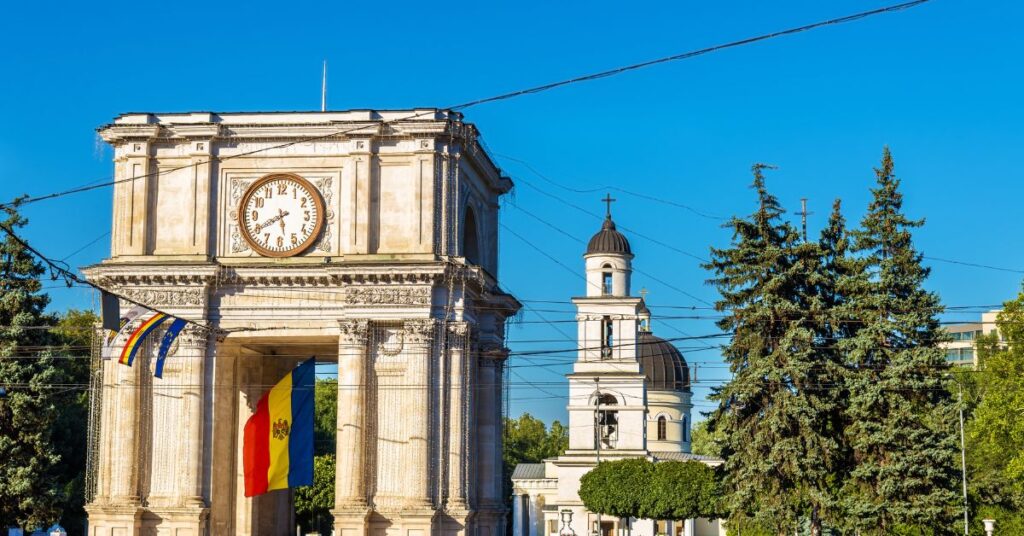 chisinau arc de triomphe